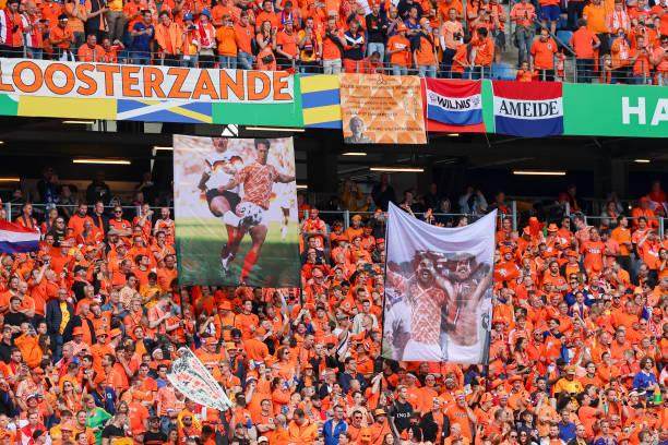 半岛体育官方网站-【现场手记】橙色迷墙、橙色魅力与橙色记忆