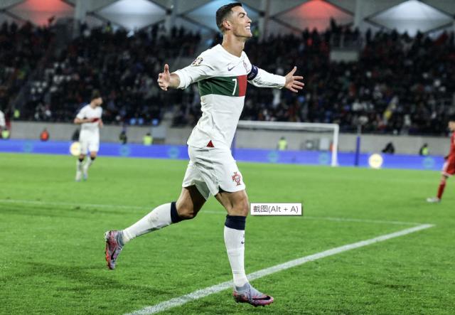 Bandao Sports-14票赞成 1弃权 2反对 里斯本授C罗城市荣誉奖章