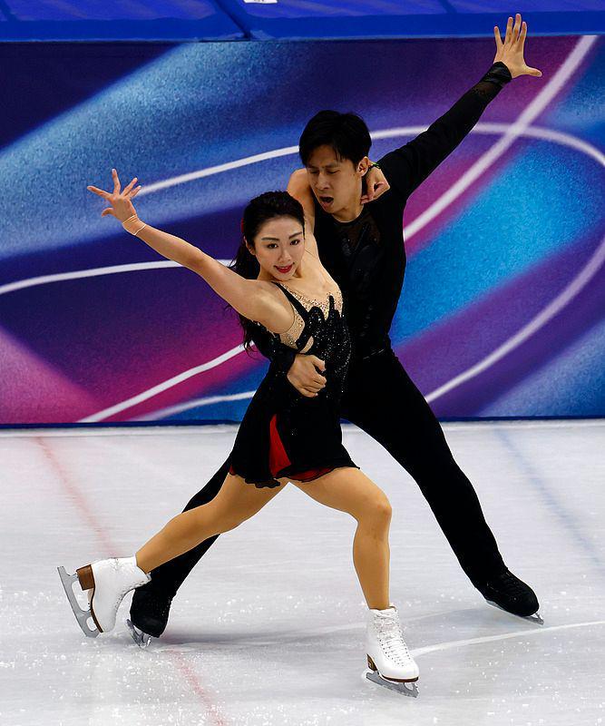 Bandao Sports-团体赛出现失误，隋文静哭着说“对不起”